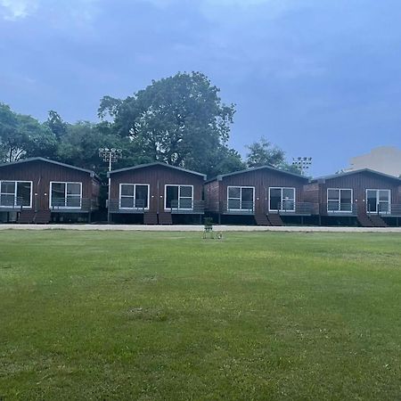 Vrindavan Greens Resort อุเดเปอร์ ภายนอก รูปภาพ