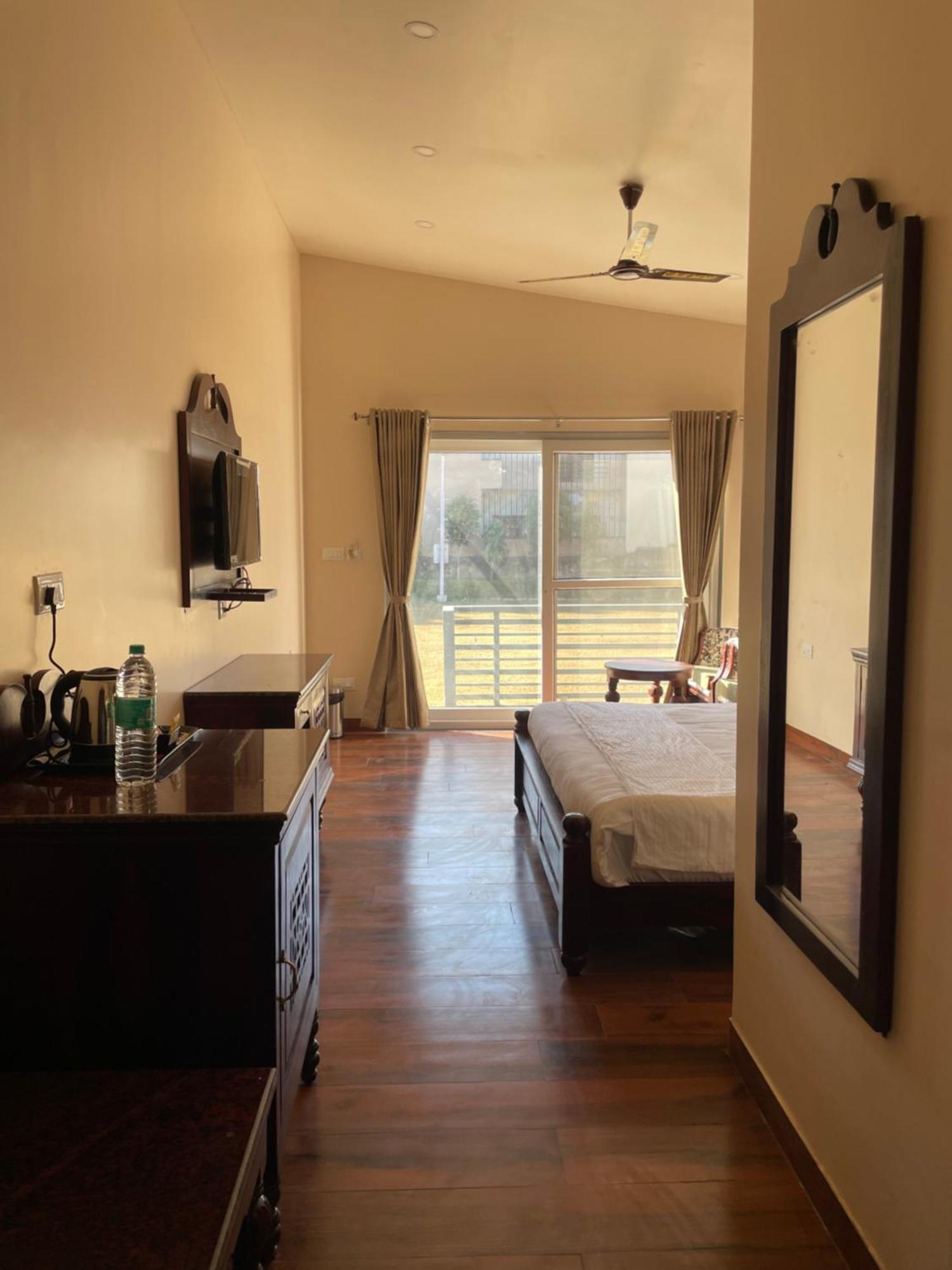 Vrindavan Greens Resort อุเดเปอร์ ภายนอก รูปภาพ