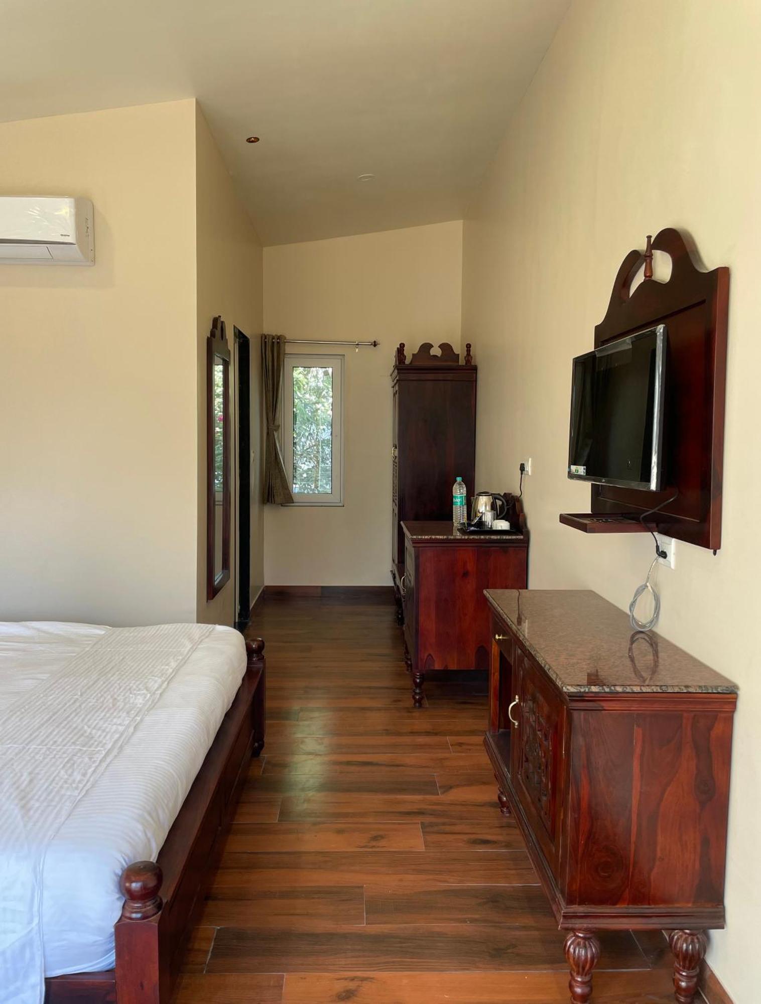 Vrindavan Greens Resort อุเดเปอร์ ภายนอก รูปภาพ