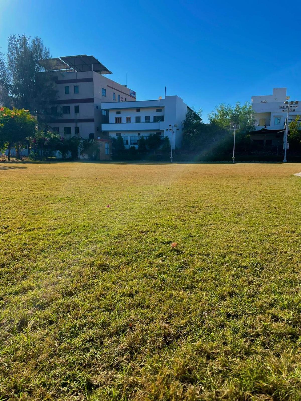 Vrindavan Greens Resort อุเดเปอร์ ภายนอก รูปภาพ