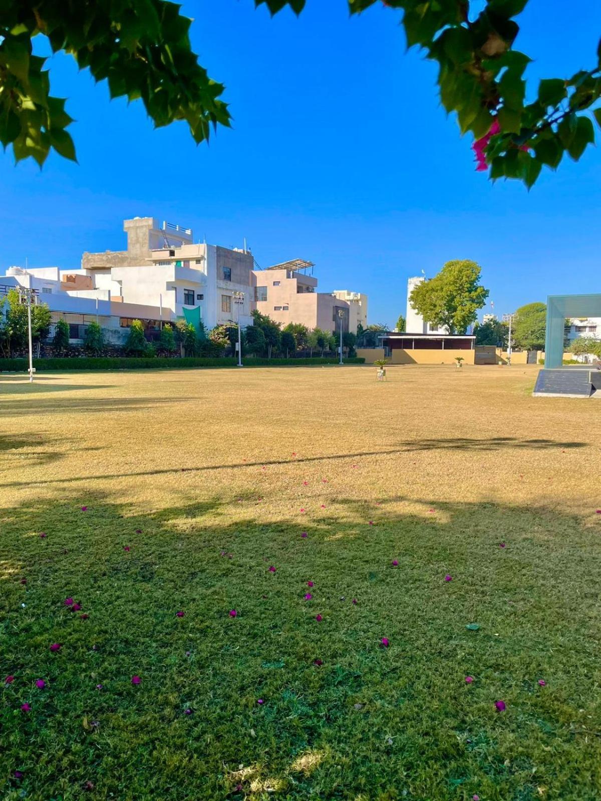 Vrindavan Greens Resort อุเดเปอร์ ภายนอก รูปภาพ