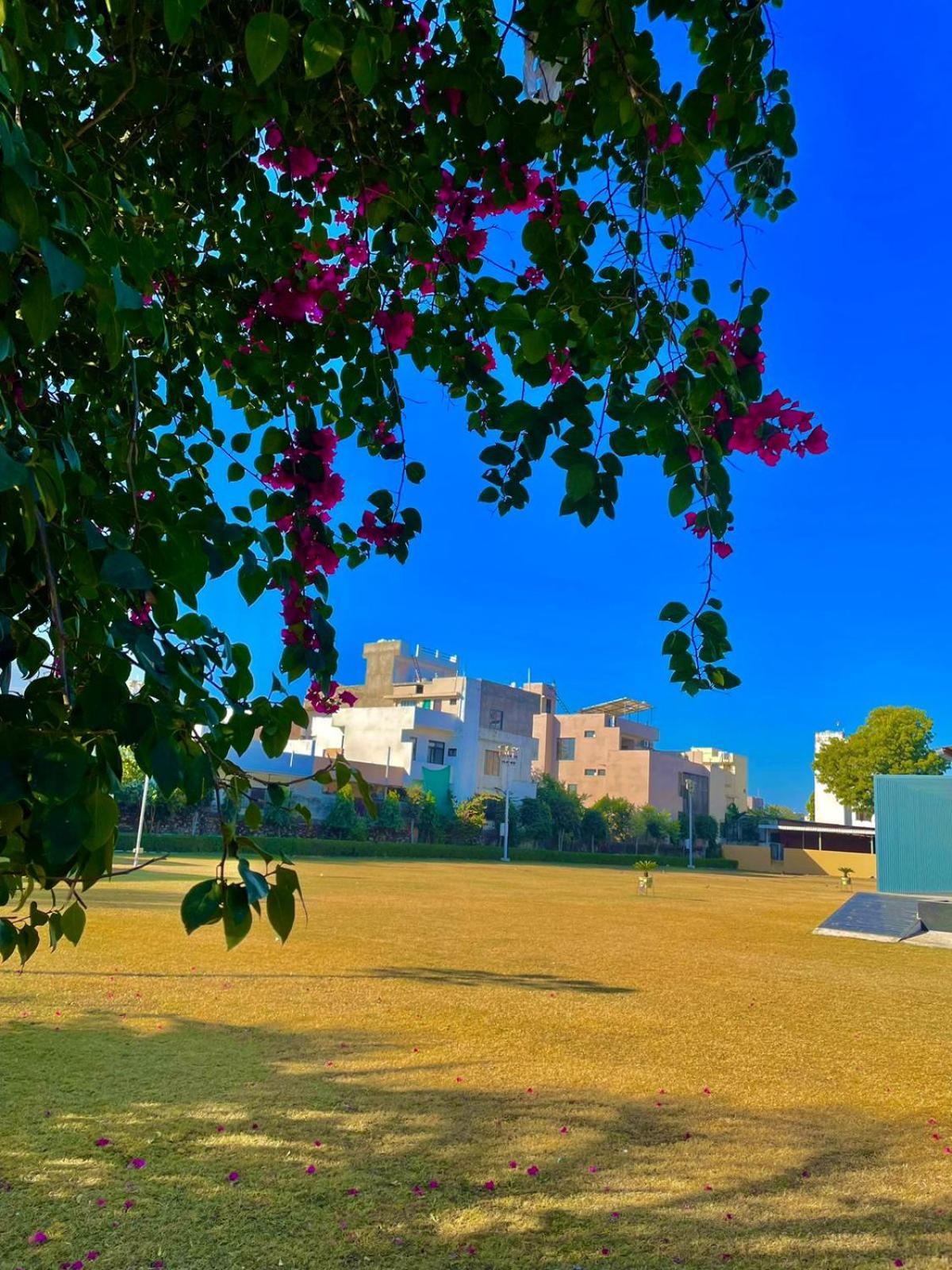 Vrindavan Greens Resort อุเดเปอร์ ภายนอก รูปภาพ